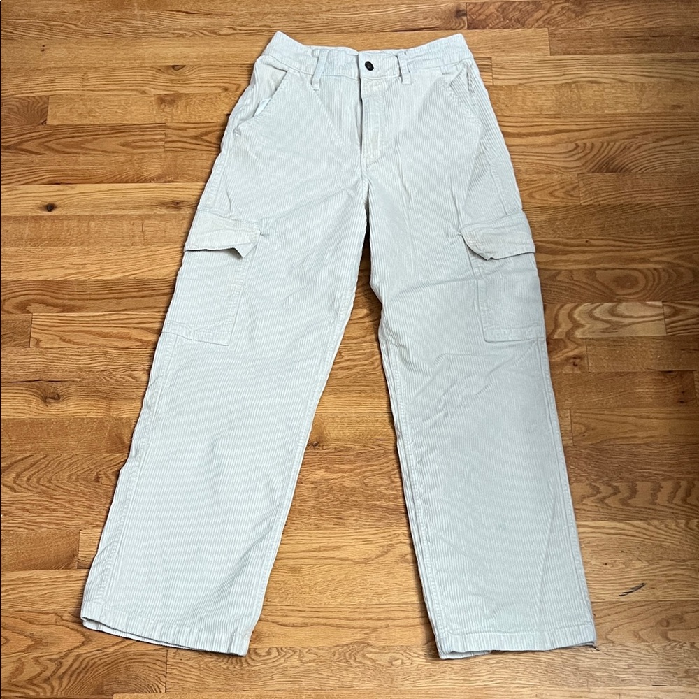 Hollister Women's Cream Ultra High Rise Baggy Wide Leg Cargo Pants 7R